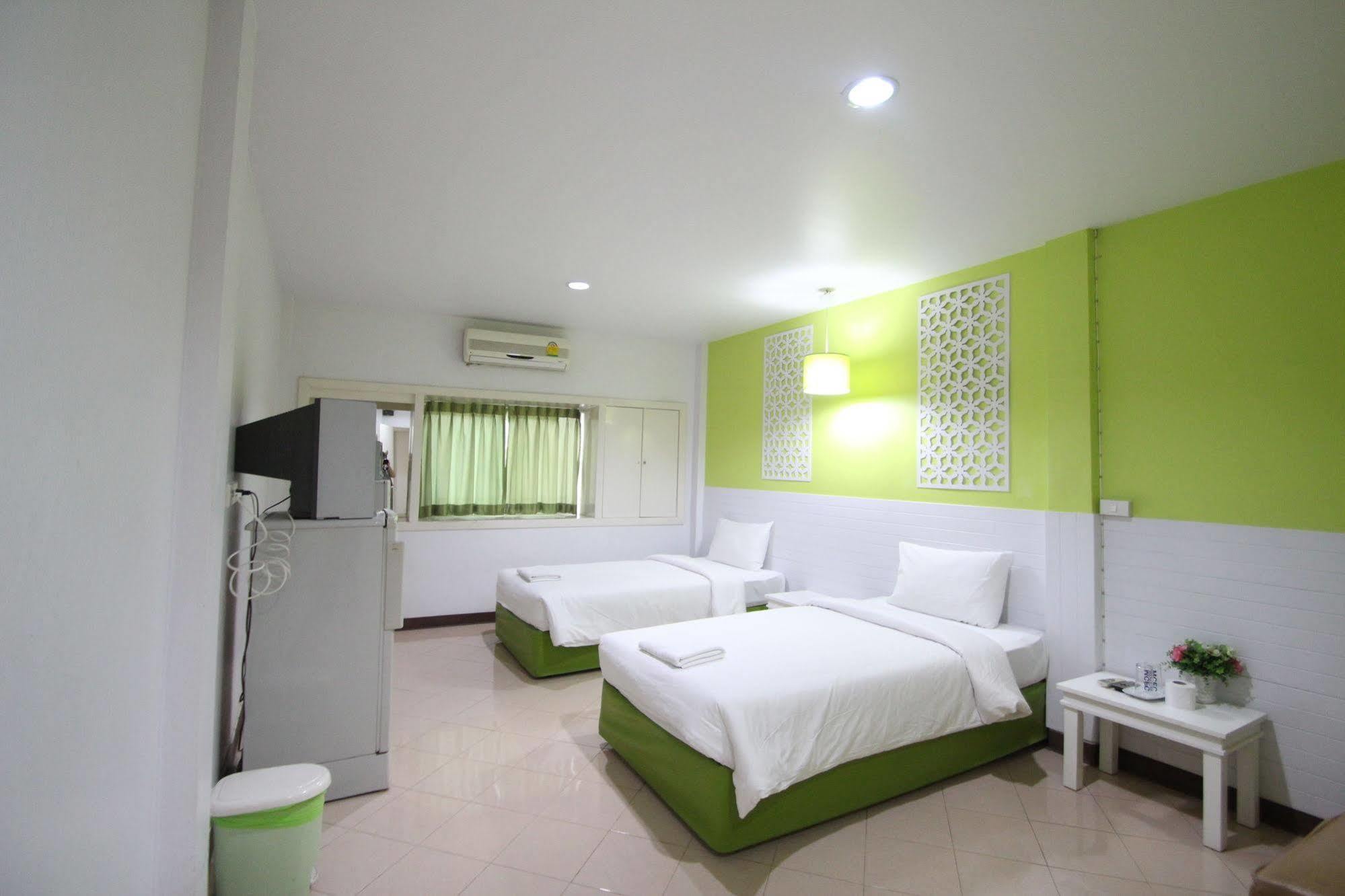 Preme Hostel Bangkok Exterior foto